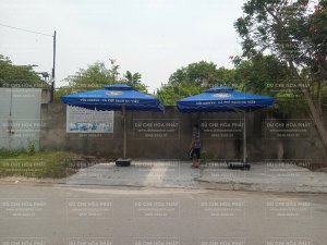 Quán Cafe Sân Vườn Tại Long An Nên Dùng Dù Che Nắng Gì?