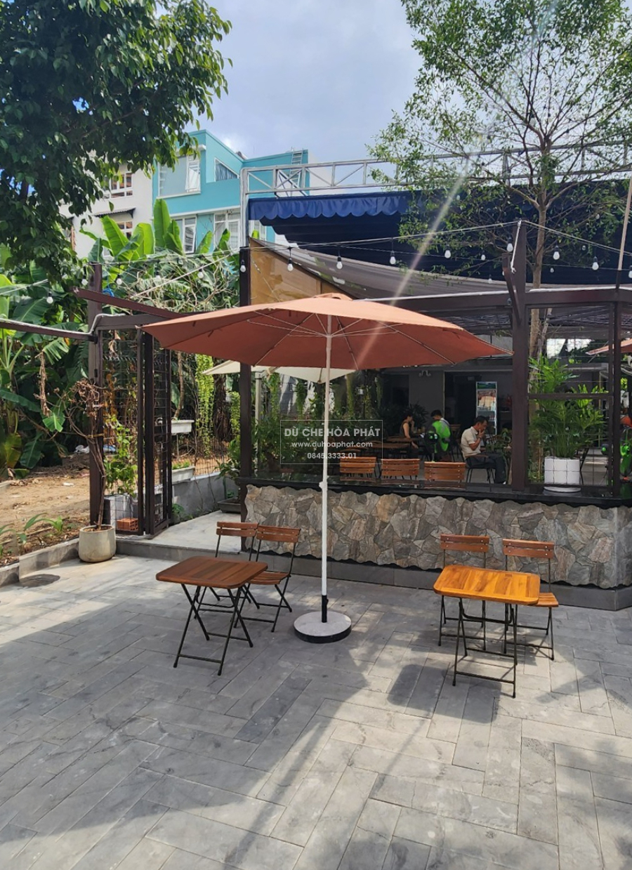 dù đứng tâm cafe